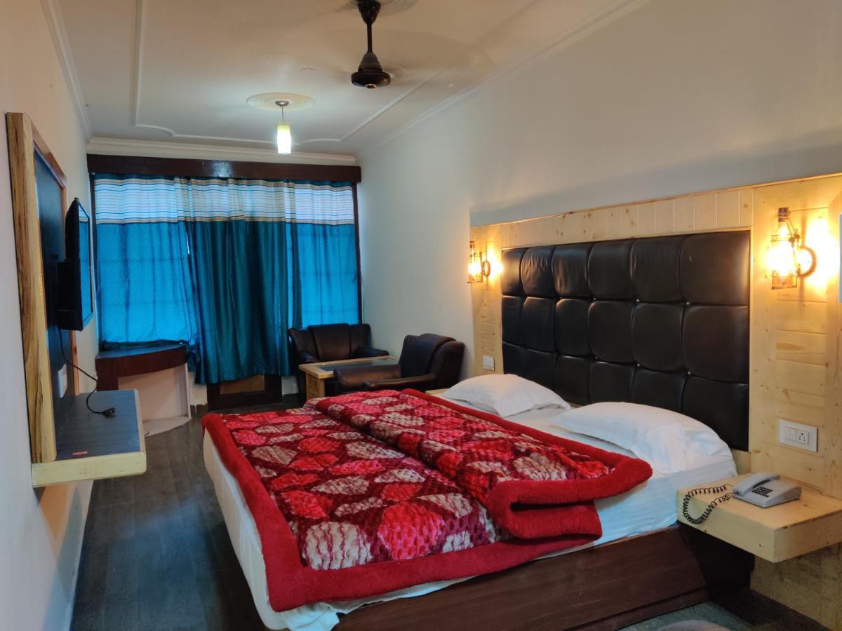 Hotel River View Manāli Buitenkant foto